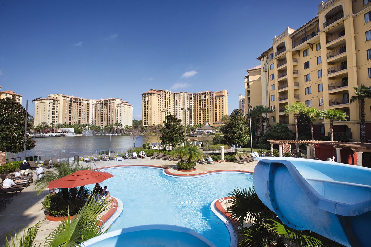 pool-club-wyndham-bonnet-3.jpg
