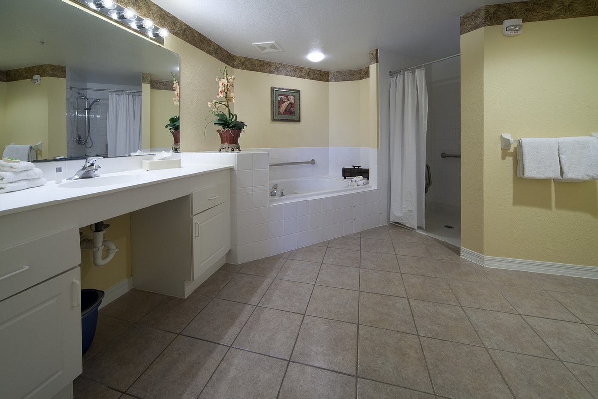 master-bathroom-with-2.jpg